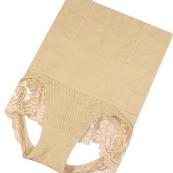 Shaping panties with Open cheeks fits up to 40" waist - Picture 7 of 7